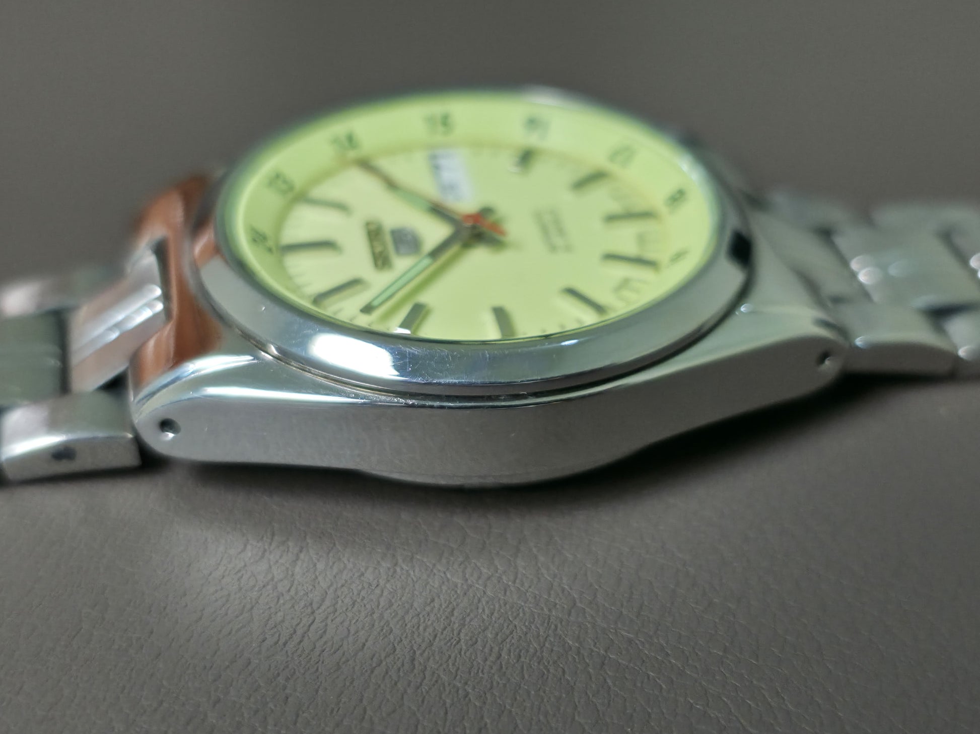 Seiko 5 Automatic 7S26-02C0 Railway Lume Dial 35mm Men's Watch, Perfect