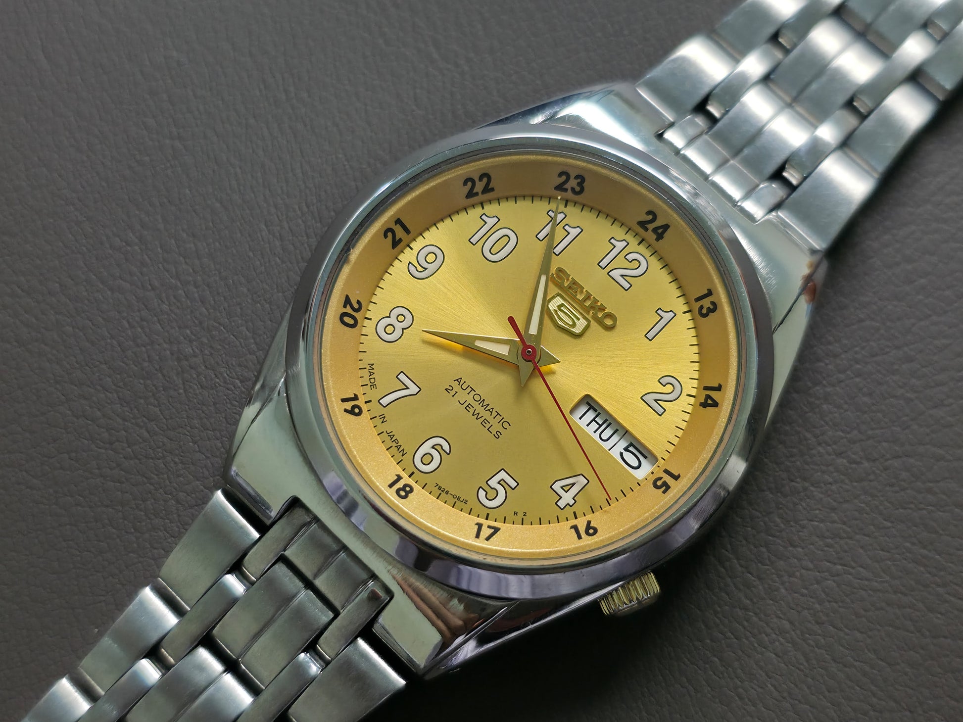 Seiko 5 Automatic 7S26-02C0 Railway Gold Dial 35mm Men's Watch, Perfect